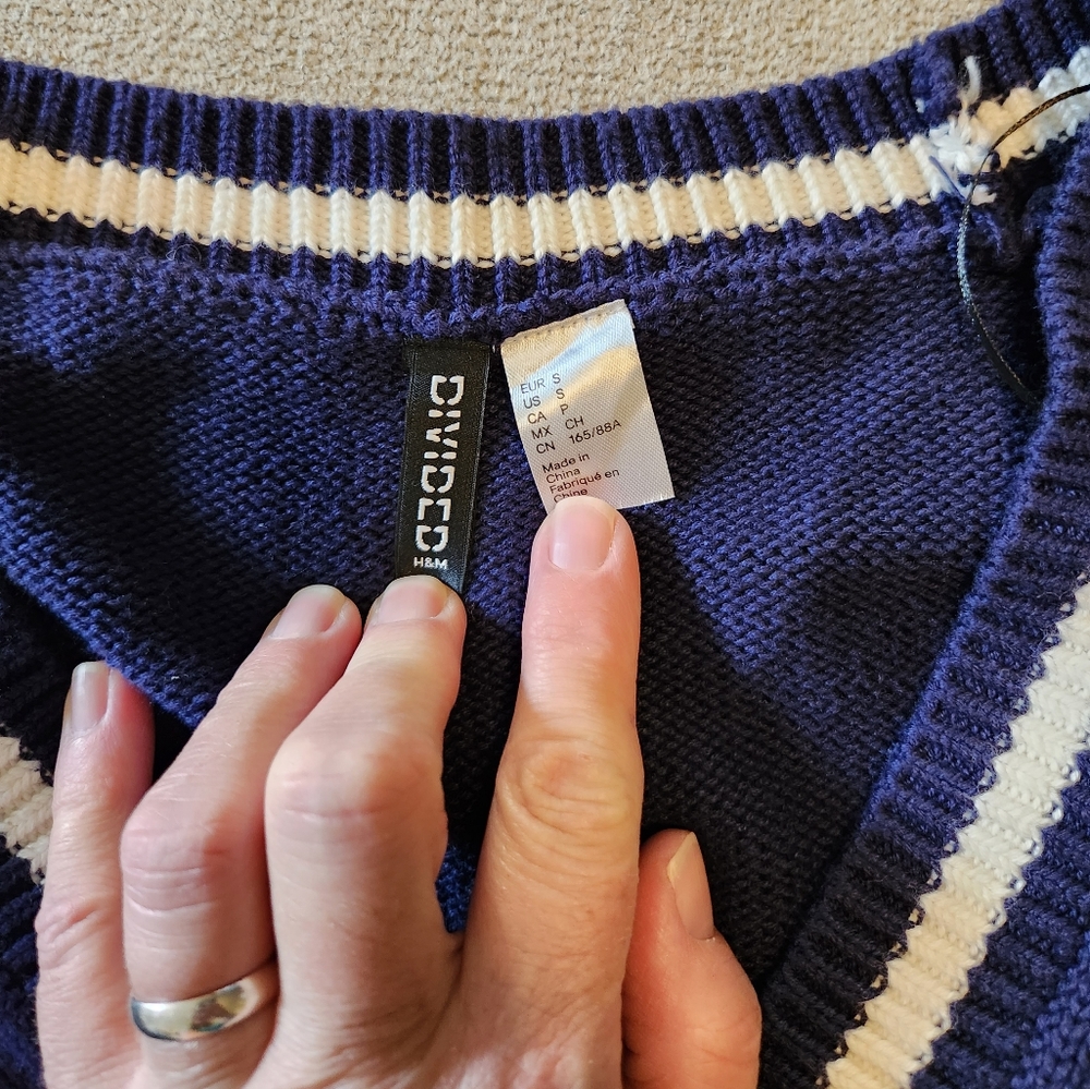 Cropped Cardigan - Picture 3 of 3